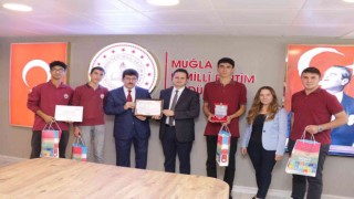 Başarılı öğrenciler İl Milli Eğitim Müdürü Çay ile görüştü