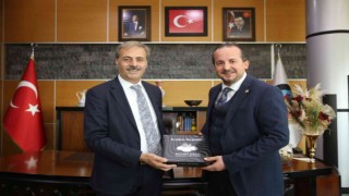 Başkan Alemdar: “Gençlerimiz için yapılan yatırım ve hizmetler bizim önceliğimiz”