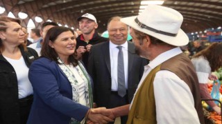 Başkan Çerçioğlu Çine pazarında vatandaşlarla buşuştu
