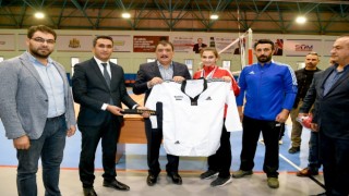 Başkan Gürkan, sporcularıyla bir araya geldi