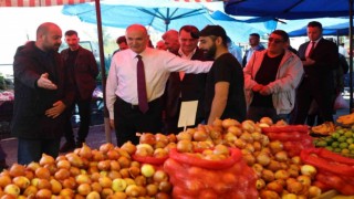 Başkan Özlü, vatandaş ve esnafın nabzını tuttu