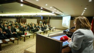 Başkan Şahin kamu ve özel sektörü bir araya getiren çalıştaya katıldı