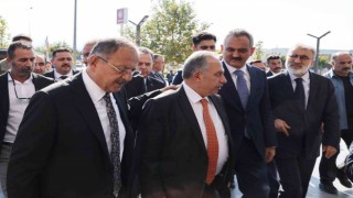 Başkan Yalçın, Bakan Özere eğitim yatırımlarını anlattı