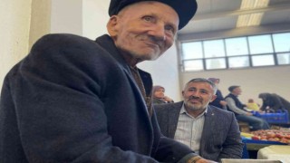 Başkan Yıldırım, pazar esnafıyla bir araya geldi