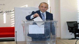 Başkan Yılmaz güven tazeledi