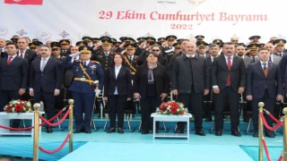 Batmanda 29 Ekim Cumhuriyet Bayramı coşkuyla kutlandı