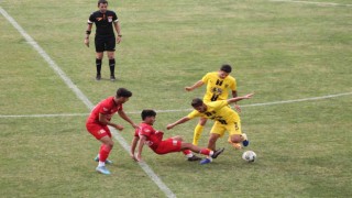 Bayburt Özel İdarespor evinde Somaspora 3-0 yenildi