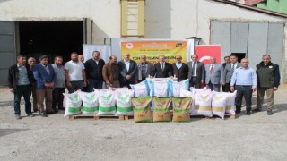 Bayburtta 760 çiftçiye 320 ton tohum desteği verildi