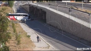 Bayburtta meydana gelen trafik kazaları KGYS kameralarına yansıdı