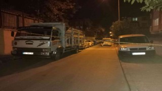 Bayrampaşada bir kişi kamyonet içinde ölü halde bulundu