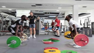 Beşiktaş kondisyon ve taktik çalıştı