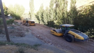 Beytüşşebapta yol çalışmaları devam ediyor