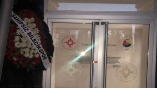 Bilecek TSO kapısına siyah çelenk bıraktılar