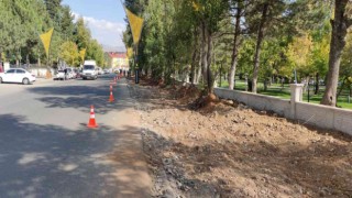 Bingölde yol çalışmaları sürüyor