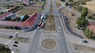 Bu kez engelli vatandaşları değil, sağlıklı vatandaşları unuttular, 20 metrelik mesafe için 200 metre yürüyorlar