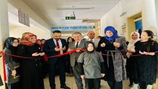 Bu sınıfta kız öğrenciler hayata hazırlanıyor