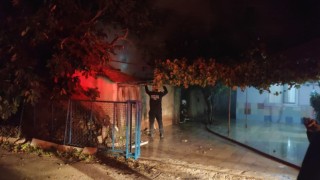 Bucakta ağıl yangını korkuttu