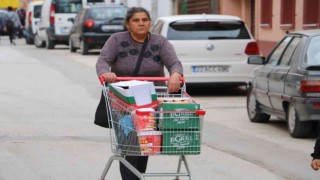 Bulgarlar Edirnede market arabalarıyla alışveriş yarışına girdi