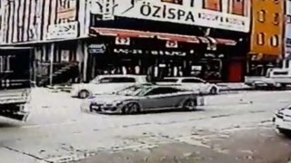 Bursada sara nöbeti geçiren sürücü park halindeki araçlara çarptı
