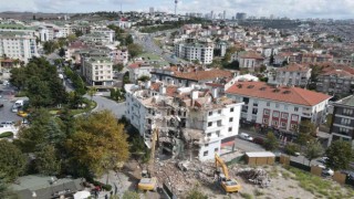 Büyükçekmece Belediye Başkanı Akgünden Büyükşehir Belediye Meclisine tepki