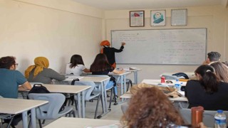 Büyükşehir Belediyesinin YKS hazırlık kursu başladı