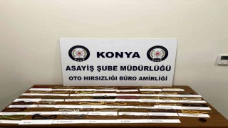 Çaldıkları 500 bin TLlik tespihleri satarken yakalandılar