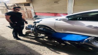 Çalıntı motosikletle polislerden kaçamadı
