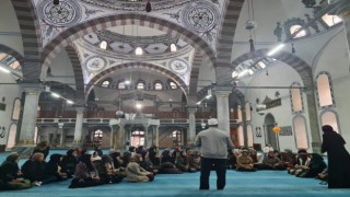 Camilerde ve manevi mekanlarda buluştular