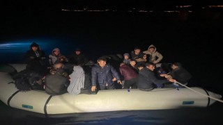 Çanakkalede 28 düzensiz göçmen kurtarıldı