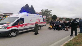 Çanda yolun karşısına geçen yayaya otomobil çarptı