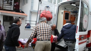 Çatı katına çıkarken düşüp yaralandı