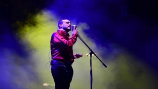 Cem Adrian, Bursa Açık Havada dinleyicileri mest etti