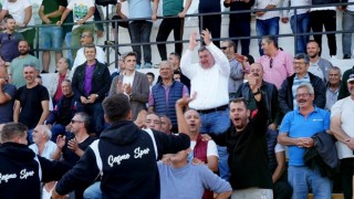 Çeşme Belediyespor, kendi sahasındaki ilk maçında 3 puan aldı