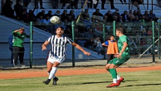 Çeşme Belediyespor, Salihli Belediyesporu 5-0 mağlup etti