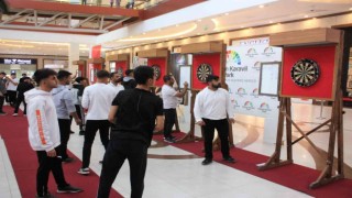 Ceylan Karavil Park AVMde dart turnuvası rüzgarı esti