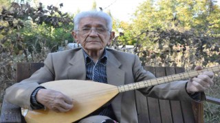 Çocukluk hayali şarkıcılığa 82 yaşında kavuştu