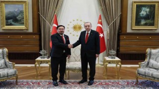 Cumhurbaşkanı Erdoğan, Moğolistan Ulusal Büyük Kuralı (Meclisi) Başkanı Gombojavı kabul etti