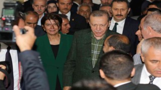 Cumhurbaşkanı Erdoğan, Silvanda ‘Beyaz Melesli Kadınlarla bir araya geldi