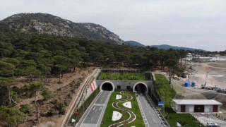 Cumhurbaşkanı Erdoğanın telekonferans katılımıyla Assos ve Troya tünelleri açıldı