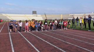 Cumhuriyet Bayramı etkinlikleri çerçevesinde atletizm yarışı düzenlendi