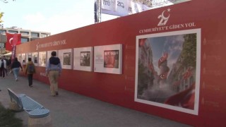 Cumhuriyete Giden Yol sergisi Galataportta açıldı