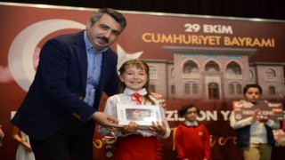 Cumhuriyeti en iyi anlatan öğrenciler Yıldırımda ödüllendirildi