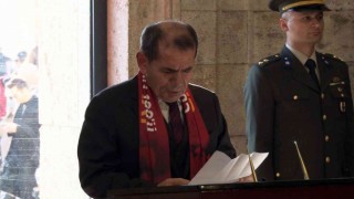 Cumhuriyetin 100. yılı için Galatasaray Yönetiminden Anıtkabire ziyaret