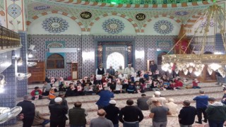 Denizlide Mevlit kandilinde camiler doldu
