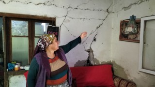 Depremle sarsılan köy normale döndü