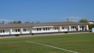 Didim Atatürk Stadının yeni yapılan soyunma odaları ilk maça yetişti