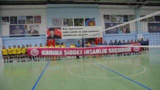Didimin iki voleybol takımı filede karşı karşıya geldi