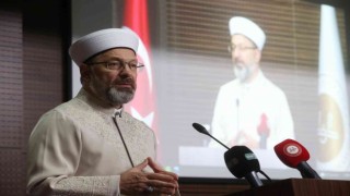 Diyanet İşleri Başkanı Erbaş: “Bugün insanlık benzeri görülmemiş bir değişim ve dönüşüme zorlanmaktadır”