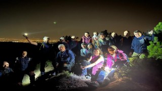 Doğa tutkunları Kocakır Terapi Ormanında gece yürüyüşü yaptı