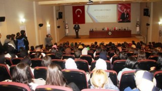 DPÜde Dünya Dili Türkçe konferansı